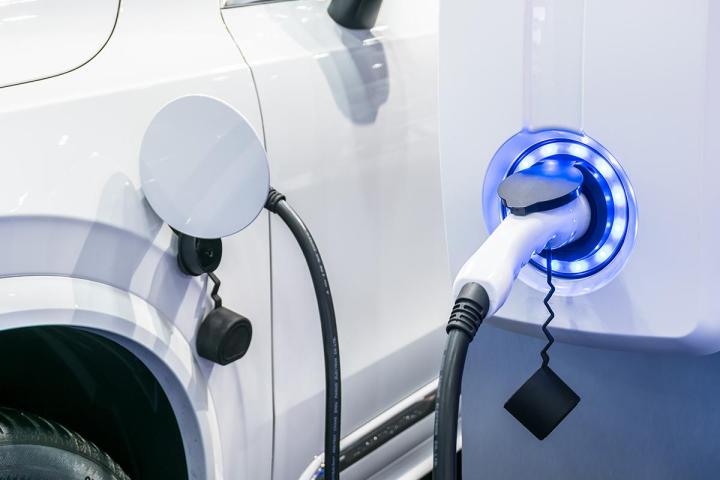 Installation de borne de recharge IRVE Saint-Médard-en-Jalles