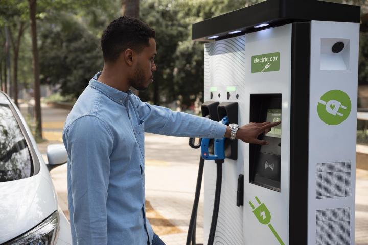 Une entreprise professionnelle pour la pose de bornes de recharge IRVE